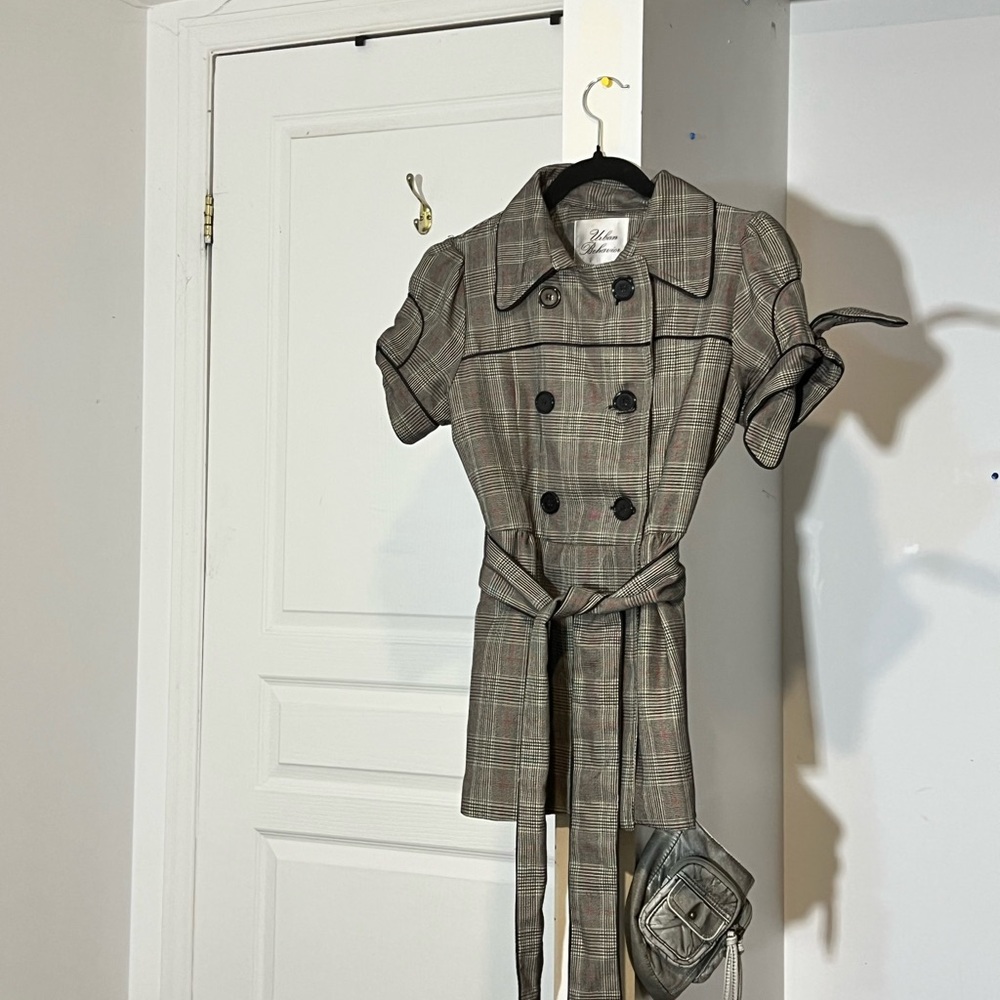 Urban Behavior Black and White Houndstooth Short sleeve Coat